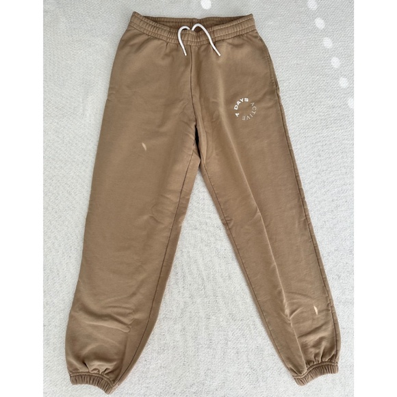 7 Days Active Monday Sweatpants in Dune, Size Small - Picture 2 of 5